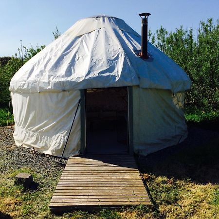Mill Haven Place Glamping-Yurt 2 Haverfordwest Bagian luar foto