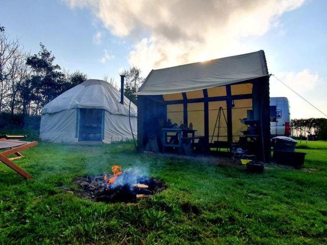 Mill Haven Place Glamping-Yurt 2 Haverfordwest Bagian luar foto