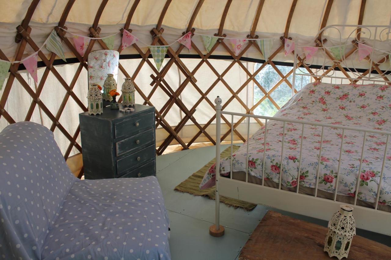 Mill Haven Place Glamping-Yurt 2 Haverfordwest Bagian luar foto