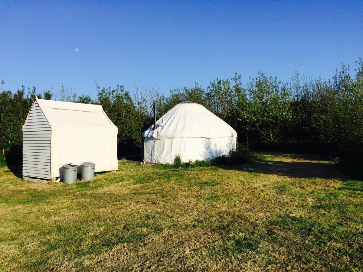 Mill Haven Place Glamping-Yurt 2 Haverfordwest Bagian luar foto