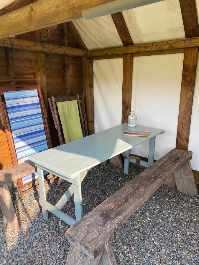 Mill Haven Place Glamping-Yurt 2 Haverfordwest Bagian luar foto